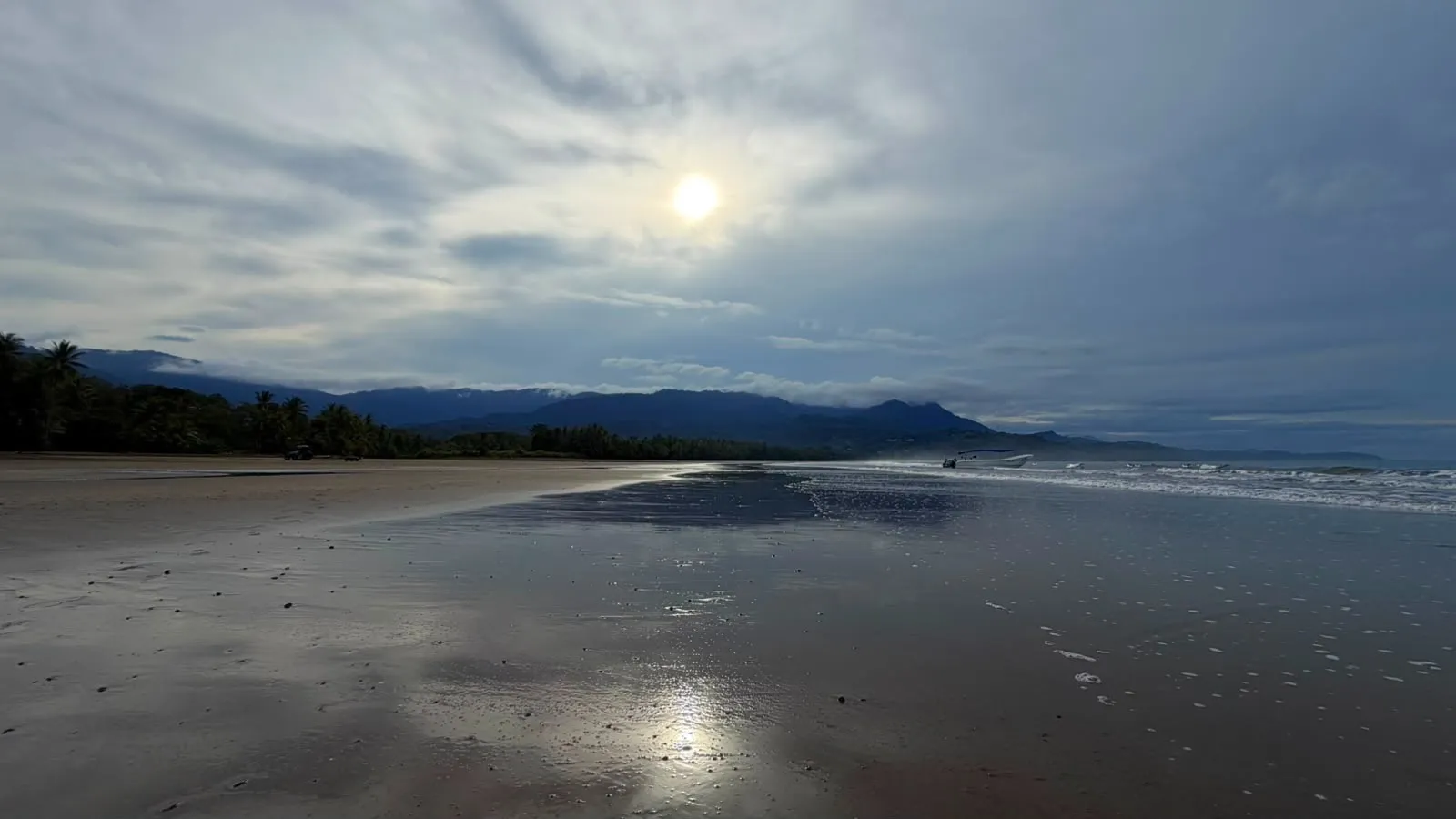 Playa de Uvita en marea baja, Costa Rica
